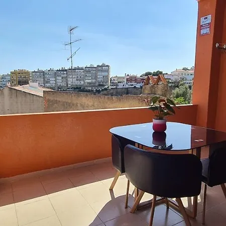 Relax In For 4 People With Terrace And Parking דירה
