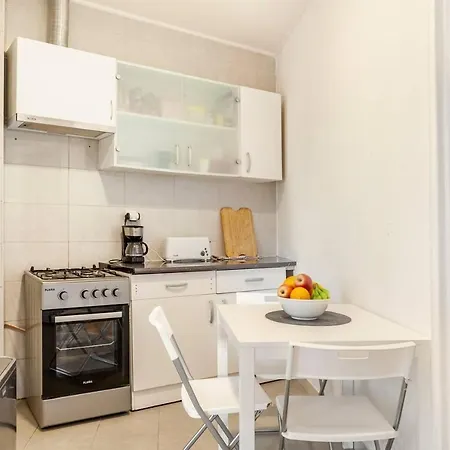 Apartment Relax In For 4 People With Terrace And Parking Lissabon