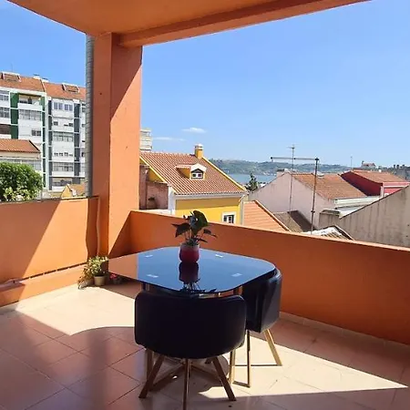 Apartment Relax In For 4 People With Terrace And Parking