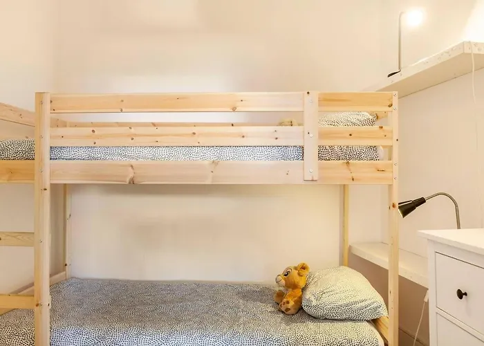 Apartment Relax In For 4 People With Terrace And Parking Lisbon